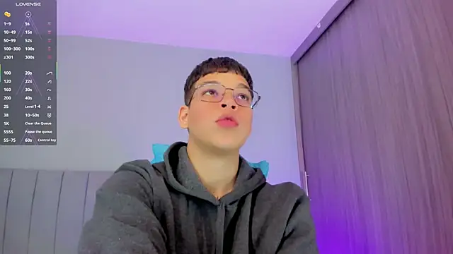 Snapshot of jake_and_joaquin chatting on 10, 3, 2025 jake and joaquin online show from 10, 3, 2025