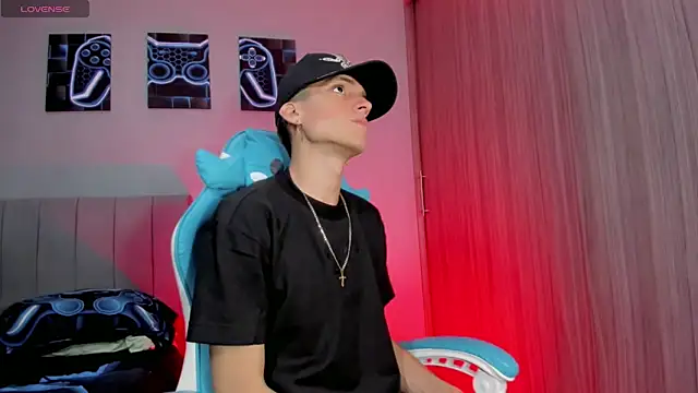 Snapshot of jake_and_joaquin chatting on 19, 9, 2025 jake and joaquin online show from 19, 9, 2025