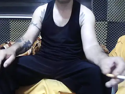 Snapshot of Arabeyes chatting on 15, 11, 2025 Arabeyes online show from 15, 11, 2025