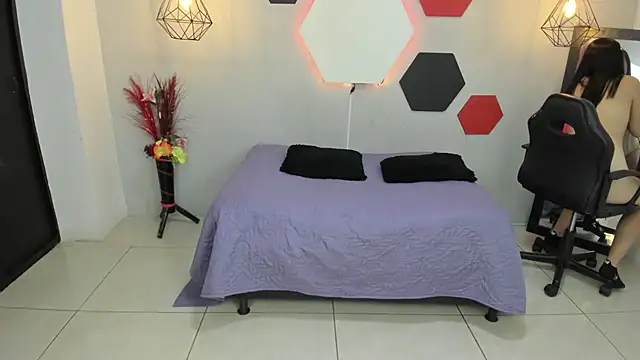 martinaclark online show from 2, 2, 2025