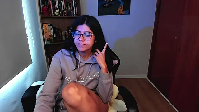 Snapshot of valerie__skyy chatting on 27, 6, 2026 valerie skyy online show from 27, 6, 2026
