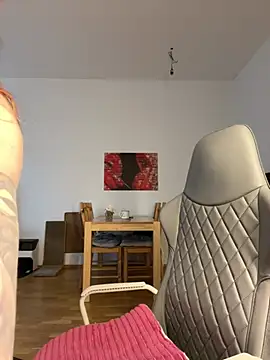 Snapshot of Mona-Peaches chatting on 19, 12, 2024 Mona-Peaches online show from 19, 12, 2024