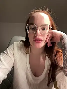 Snapshot of Mona-Peaches chatting on 27, 12, 2024 Mona-Peaches online show from 27, 12, 2024