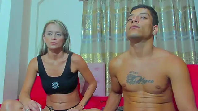 Snapshot of AnderAndMartina chatting on 12, 12, 2024 AnderAndMartina online show from 12, 12, 2024