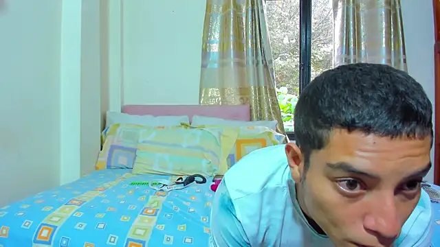 Snapshot of AnderAndMartina chatting on 5, 3, 2025 AnderAndMartina online show from 5, 3, 2025