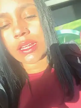 pamela anderson  online show from 22, 12, 2024