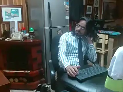 Dr Pocholate84 online show from 10, 1, 2025