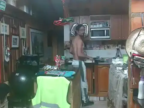 Dr Pocholate84 online show from 1, 2, 2025