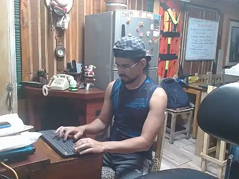 Dr Pocholate84 online show from 7, 10, 2025