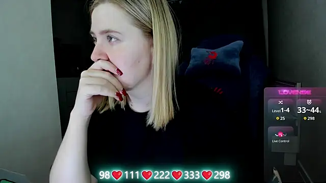 Olivia Munk online show from 9, 4, 2026