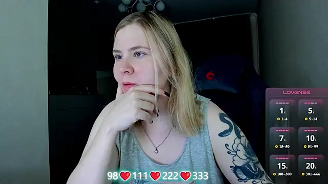 Snapshot of Olivia_Munk chatting on 7, 6, 2026 Olivia Munk online show from 7, 6, 2026