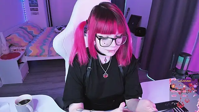 Yumi Youkai online show from 14, 4, 2026