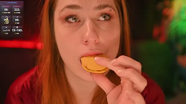 Snapshot of Claudia_and_elon_ chatting on 12, 12, 2024 Claudia and elon online show from 12, 12, 2024