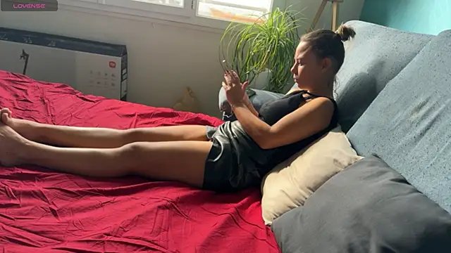 BabyNila online show from 12, 3, 2025