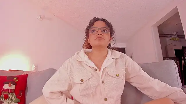 Snapshot of DAHLIA_BROWNIE chatting on 8, 1, 2025 DAHLIA BROWNIE online show from 8, 1, 2025