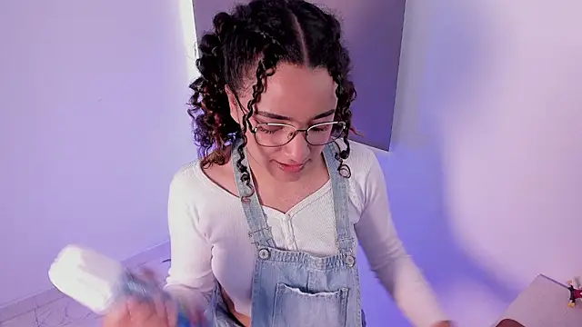 Snapshot of DAHLIA_BROWNIE chatting on 14, 3, 2025 DAHLIA BROWNIE online show from 14, 3, 2025