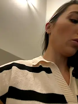 AnnaCastillo  online show from 4, 10, 2025