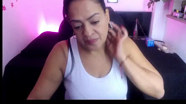 Snapshot of menfismuller2 chatting on 27, 11, 2025 menfismuller2 online show from 27, 11, 2025