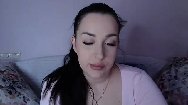 Snapshot of vitalina_freedom chatting on 15, 12, 2025 vitalina freedom online show from 15, 12, 2025