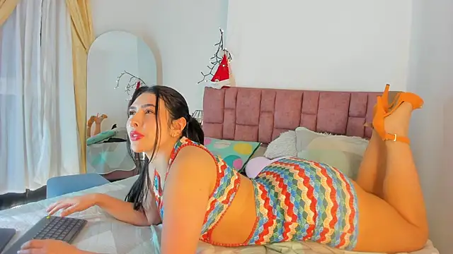 Snapshot of SunnyLeonz chatting on 14, 12, 2025 SunnyLeonz online show from 14, 12, 2025