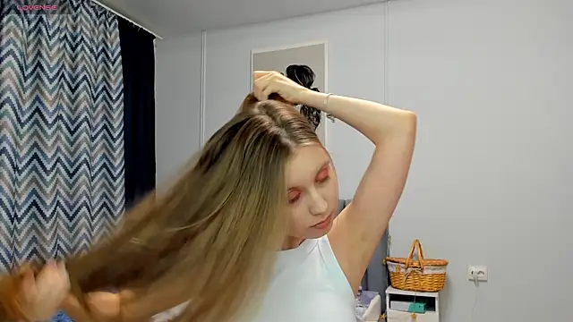 Peggy Beauty online show from 25, 1, 2025