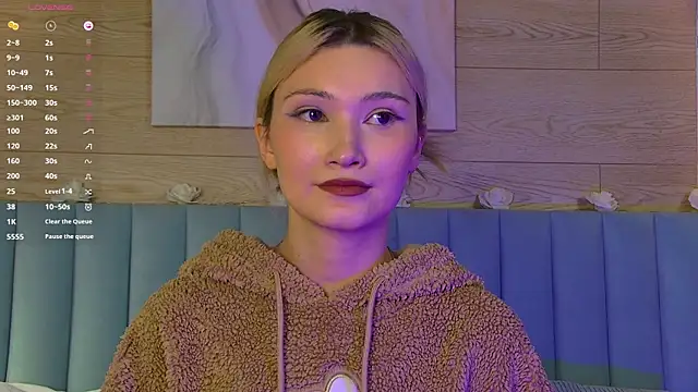 Snapshot of CarolReeves chatting on 23, 2, 2025 CarolReeves online show from 23, 2, 2025