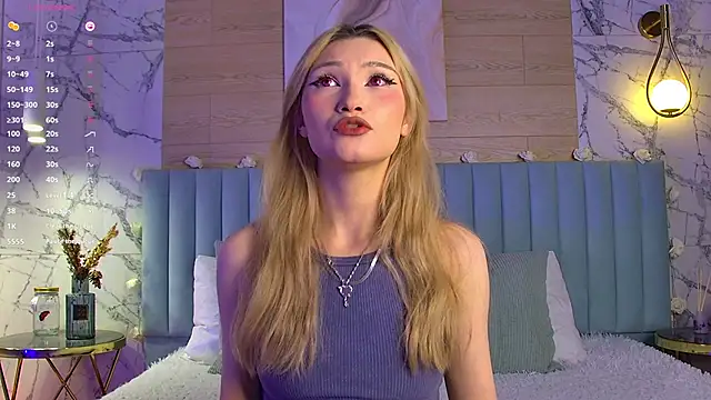 Snapshot of CarolReeves chatting on 24, 2, 2025 CarolReeves online show from 24, 2, 2025