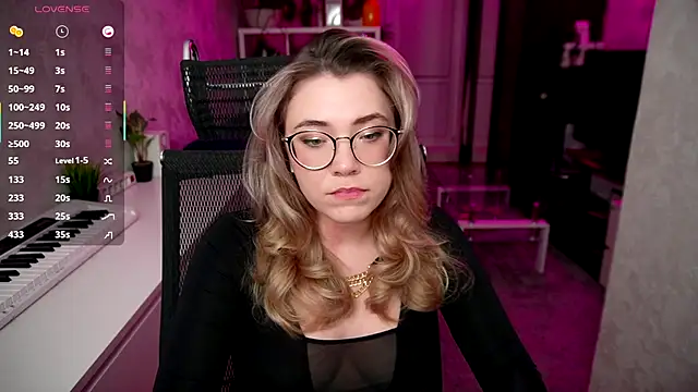 RemyCute online show from 27, 9, 2025