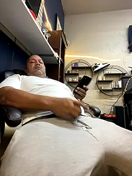 bigzae82 online show from 1, 10, 2025