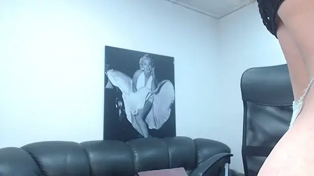 camilleDiaz16 online show from 16, 12, 2025