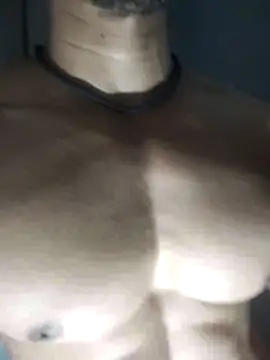 Snapshot of rounakhunk chatting on 4, 4, 2026 rounakhunk online show from 4, 4, 2026
