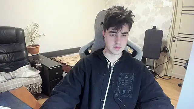 Knuckles17 online show from 4, 12, 2025