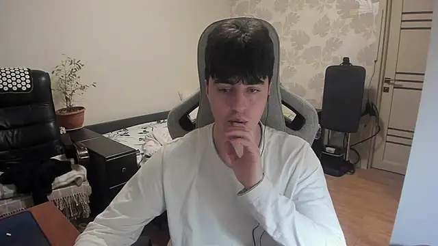 Knuckles17 online show from 14, 12, 2025