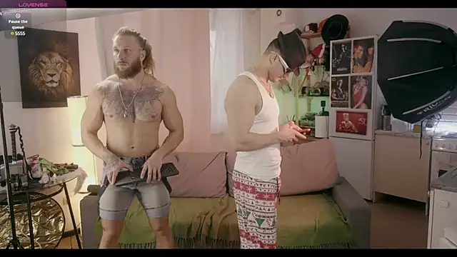 Snapshot of rusbigpaul chatting on 2, 2, 2025 rusbigpaul online show from 2, 2, 2025