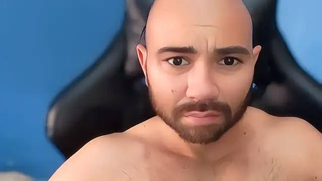 Snapshot of ElmaCannon chatting on 19, 2, 2025 ElmaCannon online show from 19, 2, 2025