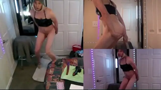 Snapshot of ashleysimmons chatting on 17, 10, 2025 ashleysimmons online show from 17, 10, 2025