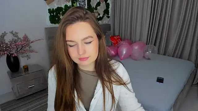 MiracleCurly online show from 15, 2, 2025