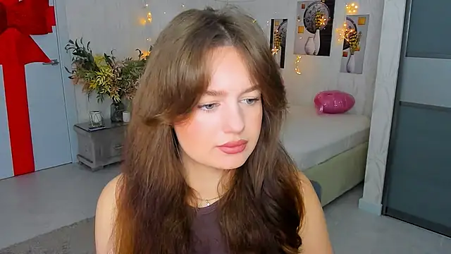 MiracleCurly online show from 6, 3, 2025