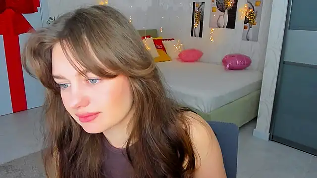 MiracleCurly online show from 7, 3, 2025