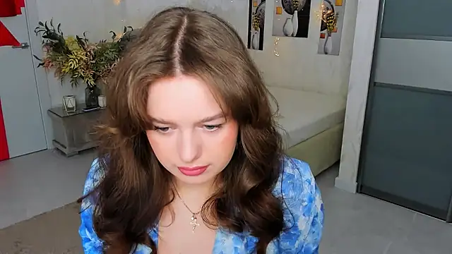 MiracleCurly online show from 8, 3, 2025