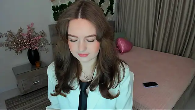 MiracleCurly online show from 13, 3, 2025