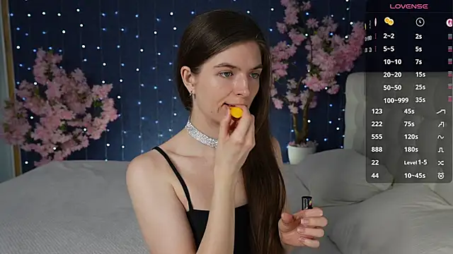 -Mirror-Girl- online show from 8, 4, 2026