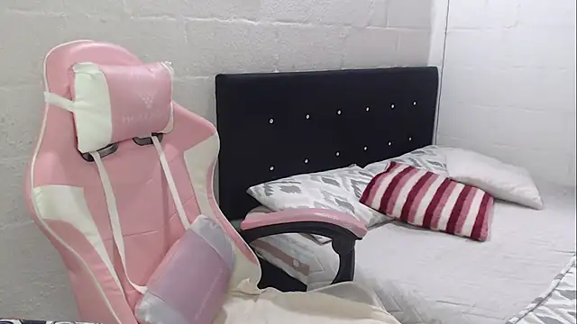 jade04 roberts online show from 21, 10, 2025