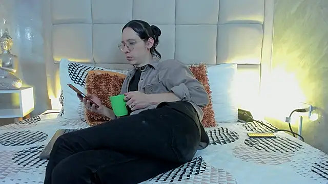 Hecatee 77 online show from 7, 2, 2026