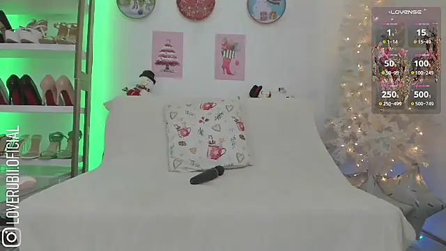 Snapshot of loverubii chatting on 17, 12, 2024 loverubii online show from 17, 12, 2024