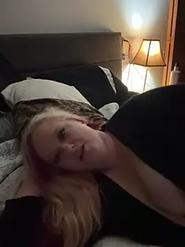 Cumslutsnowbunnie69 online show from 14, 10, 2025