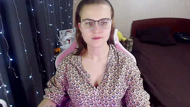 Snapshot of MissBrightShine chatting on 30, 1, 2025 MissBrightShine online show from 30, 1, 2025