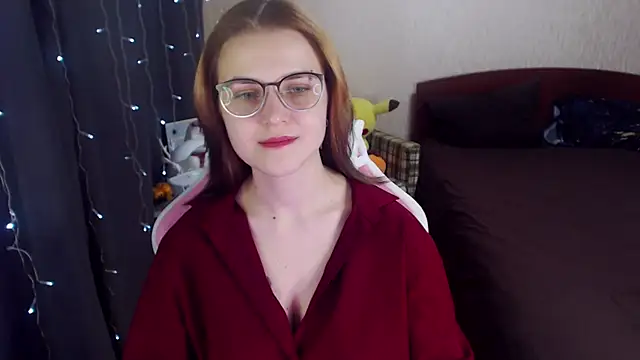 Snapshot of MissBrightShine chatting on 12, 2, 2025 MissBrightShine online show from 12, 2, 2025