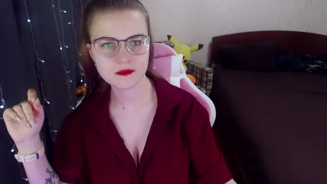 Snapshot of MissBrightShine chatting on 13, 2, 2025 MissBrightShine online show from 13, 2, 2025