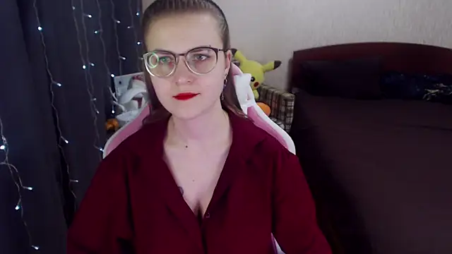 Snapshot of MissBrightShine chatting on 13, 2, 2025 MissBrightShine online show from 13, 2, 2025